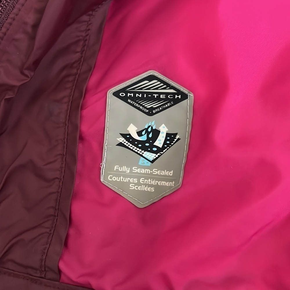 Medium Columbia rain jacket. Size Medium - Picture 4 of 6